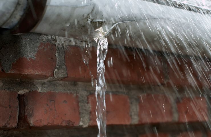 Top 10 Gutter Problems in Colorado Springs & How to Fix Them